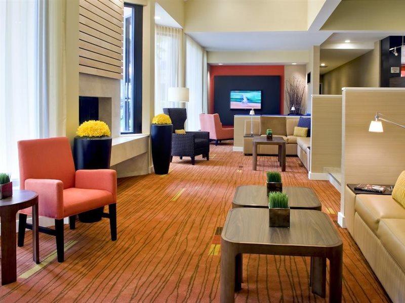Courtyard By Marriott Lincroft Red Bank Hotel Екстериор снимка